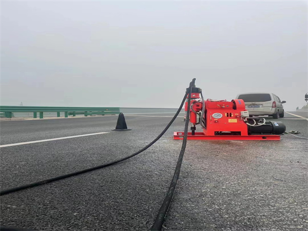 米脂马路路基路面开裂下沉注浆加固灌浆